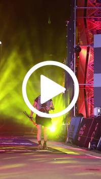 BIB:  <button type="button" onclick="openModal(27084757)" class="btn btn-primary btn-sm float-right" data-toggle="modal" data-target=".modal-high-quality">
                <i class="fa fa-download"></i> Download
                </button>